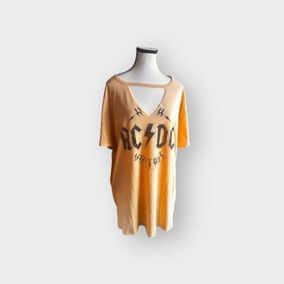 🆕 NWT Women’s torrid 3 Yellow AC/DC High Voltage Choker Tee 3X XXXL 3XL 22 24 - Picture 2 of 11